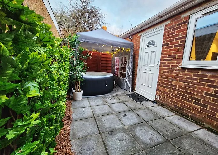 Studio Apartment The Den Colnbrook