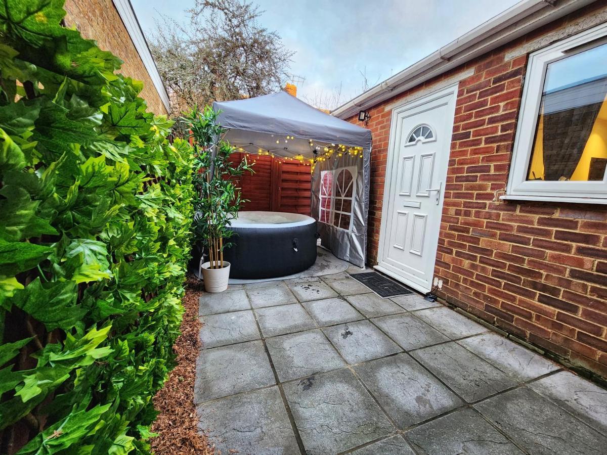 The Den * Colnbrook